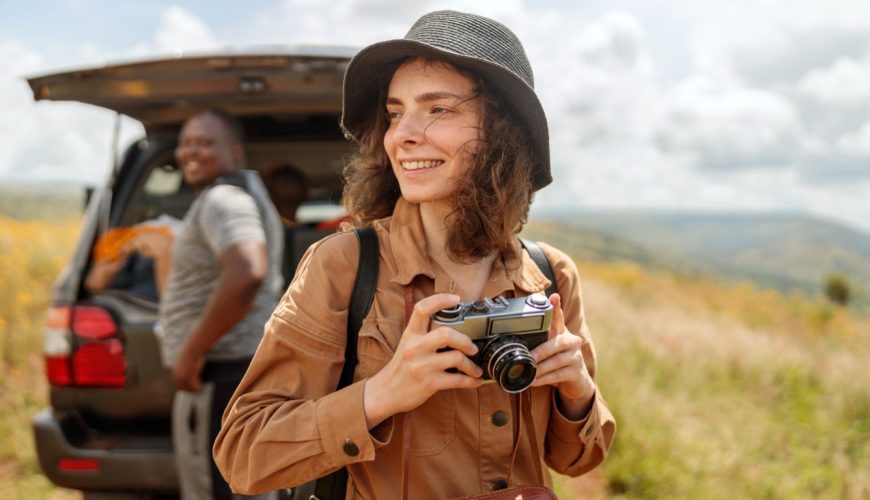 The Kenyan tourism industry has bounced back significantly, exceeding pre-pandemic revenue in 2023, Kenya's tourism ministry says.
