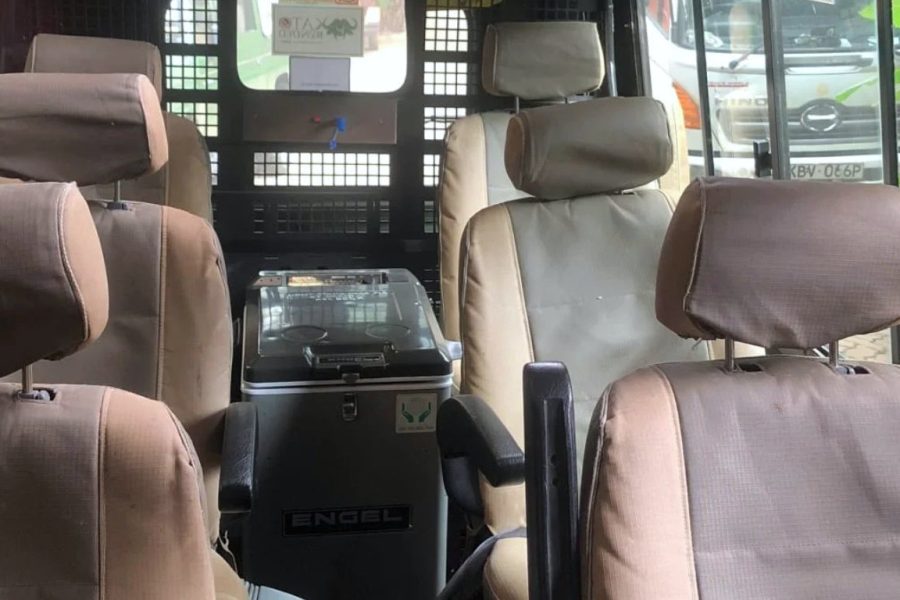 Chauffeur-driven Safari Landcruiser