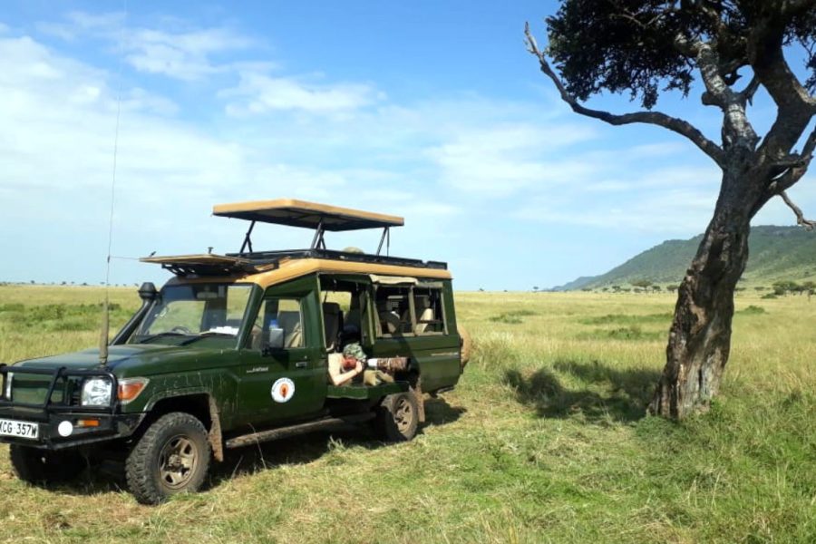 Photographic Safari Landcruiser