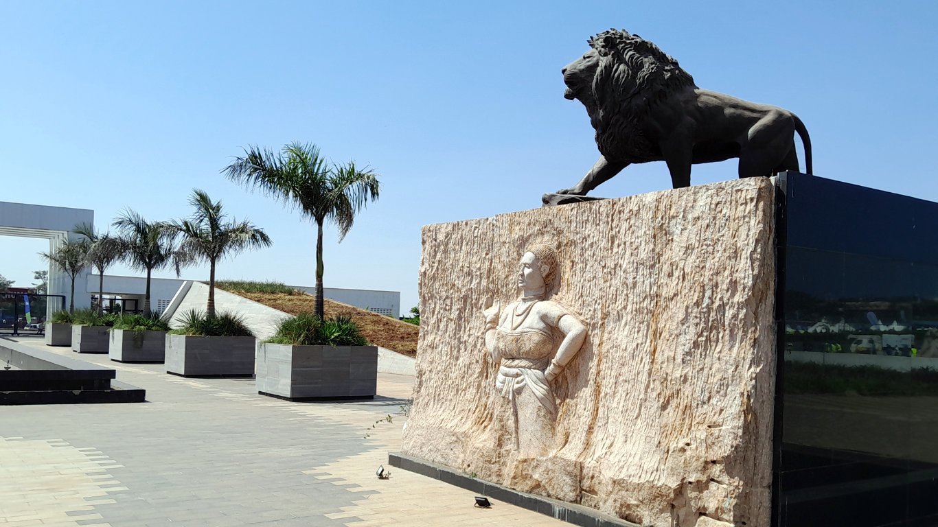 Pass through the monumental Plaza of the People, where you'll find stone carvings of prominent freedom fighters: Mekatilili wa Menza stands tall to the right